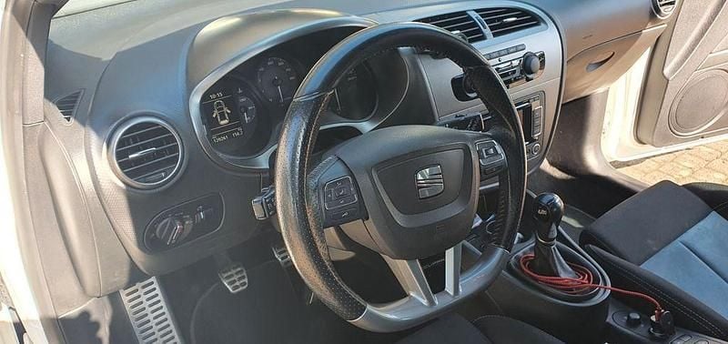 Gebraucht Cupra Leon 265 PS (194 kW) 2010 Weiß Limousine