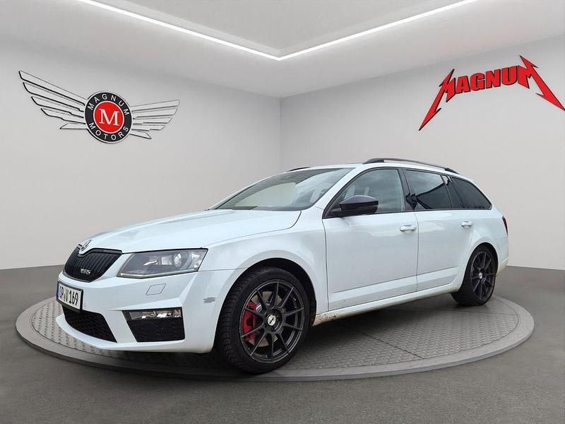 Moonweiss Gebraucht 2016 Skoda Octavia RS Kombi | 11.990 € (Guter Preis) - Bild 1/4