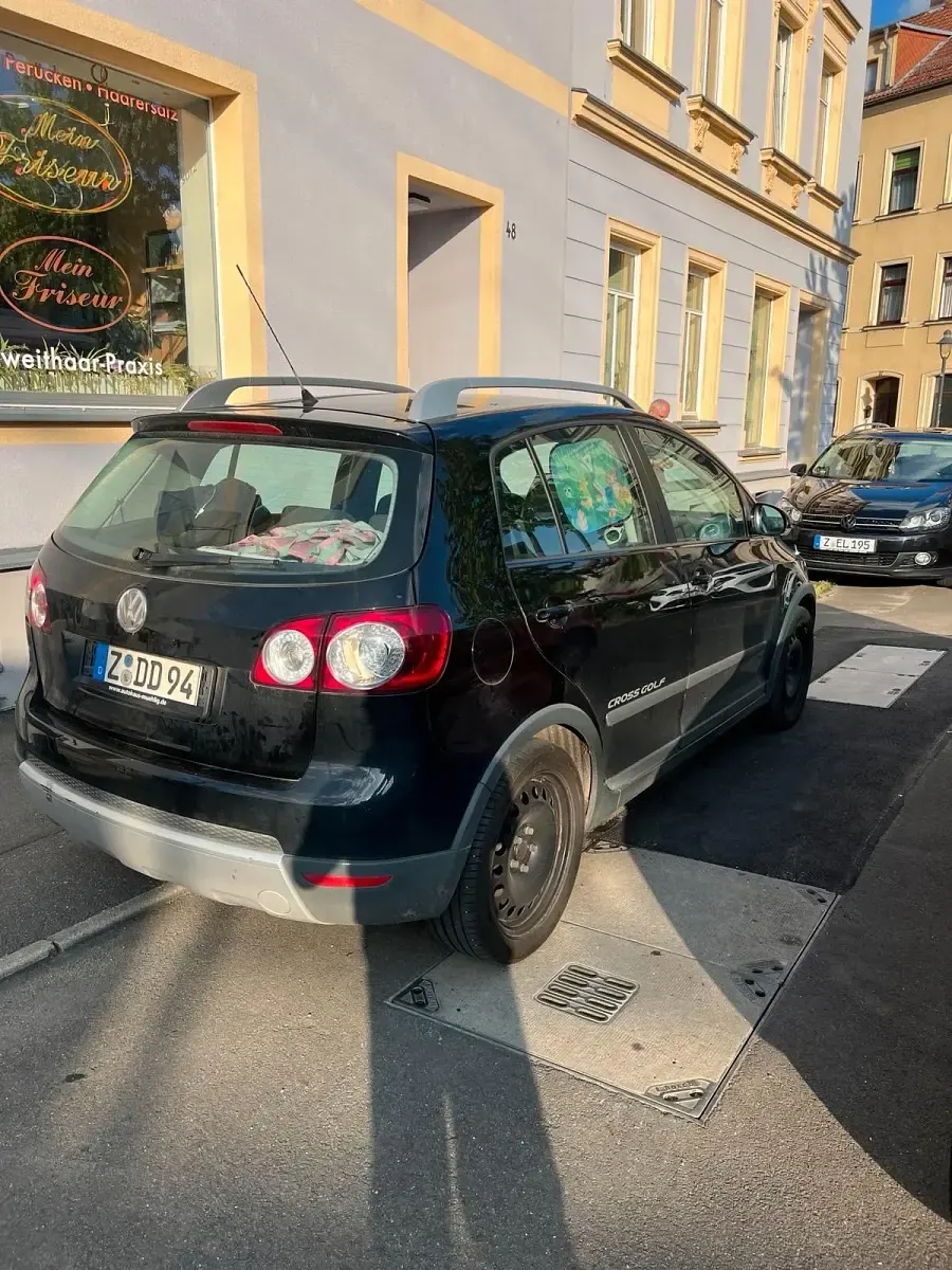 Gebraucht VW Golf VI 105 PS (77 kW) 2008 Schwarz Kleinwagen