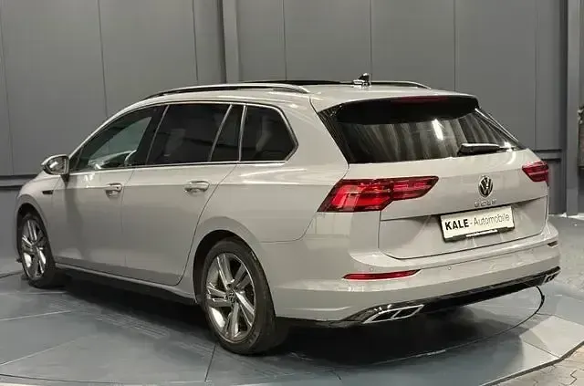 Gebraucht VW Golf VIII R-line 190 PS (139 kW) 2022 Mondsteingrau Kombi