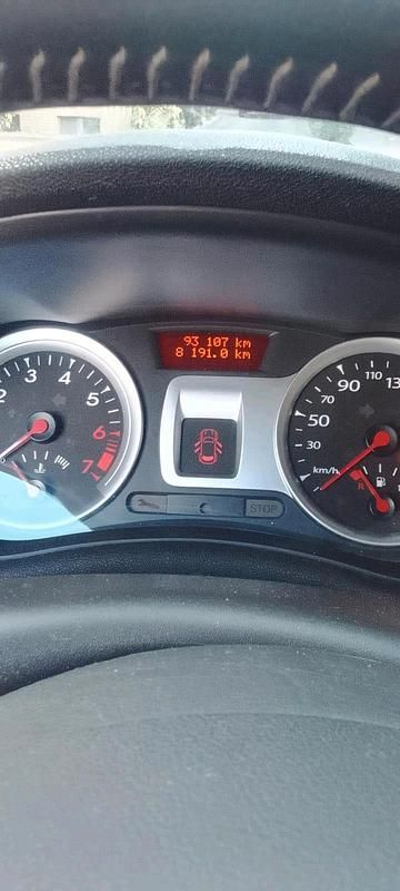 Gebraucht Renault R3 75 PS (55 kW) 2009 Rot Kleinwagen