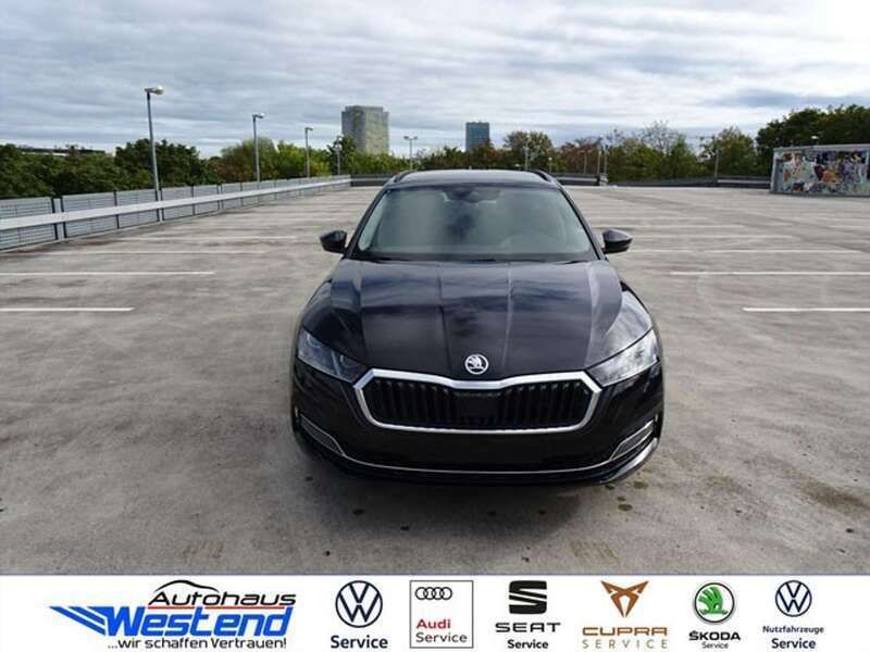 Schwarz (metallic) Gebraucht 2023 Skoda Octavia Style Kombi | 26.900 € (Fairer Preis) - Bild 1/4