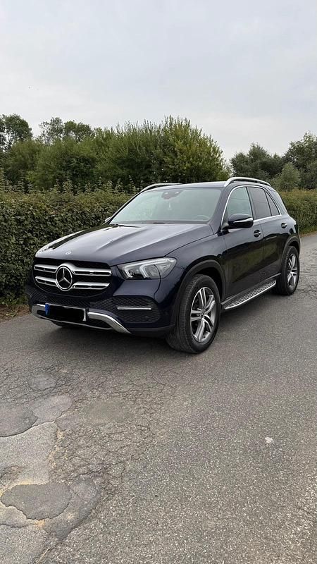 Blau Gebraucht 2020 Mercedes GLE350 AMG SUV | 58.000 € - Bild 1/4
