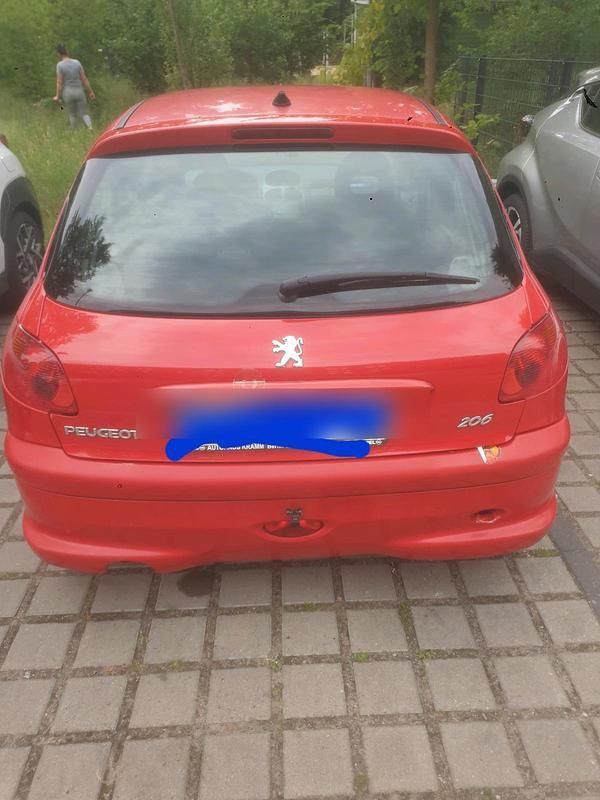 Rot Gebraucht 2006 Peugeot 206 Limousine | 1.350 € (Guter Preis) - Bild 1/4