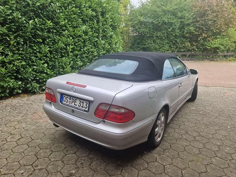Gebraucht Mercedes CLK200 Avantgarde 163 PS (119 kW) 2000 Silber Cabrio