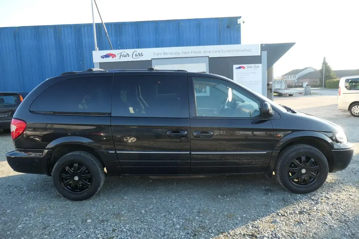 Gebraucht Chrysler Grand Voyager Limited 150 PS (110 kW) 2007 Schwarz Van / Kleinbus