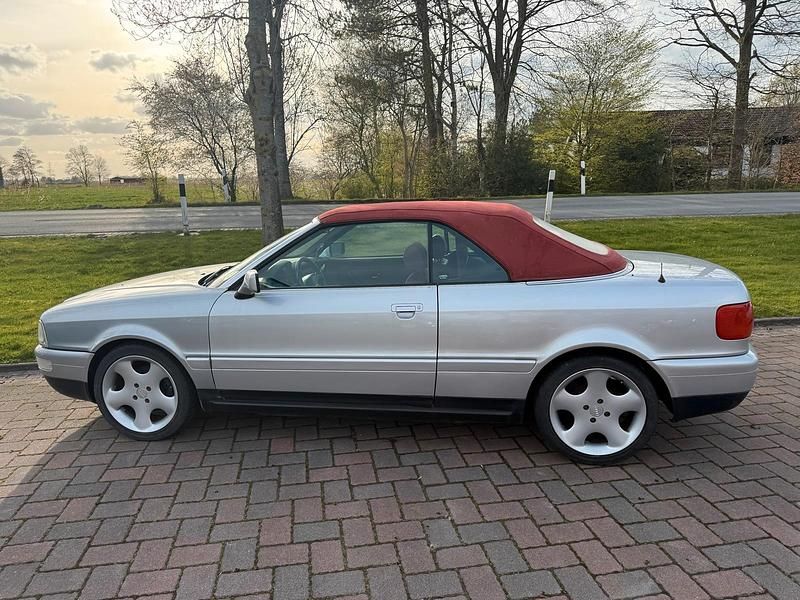 Second-hand Audi 80 125 CP (91 kW) 2000 Argintiu Cabrio