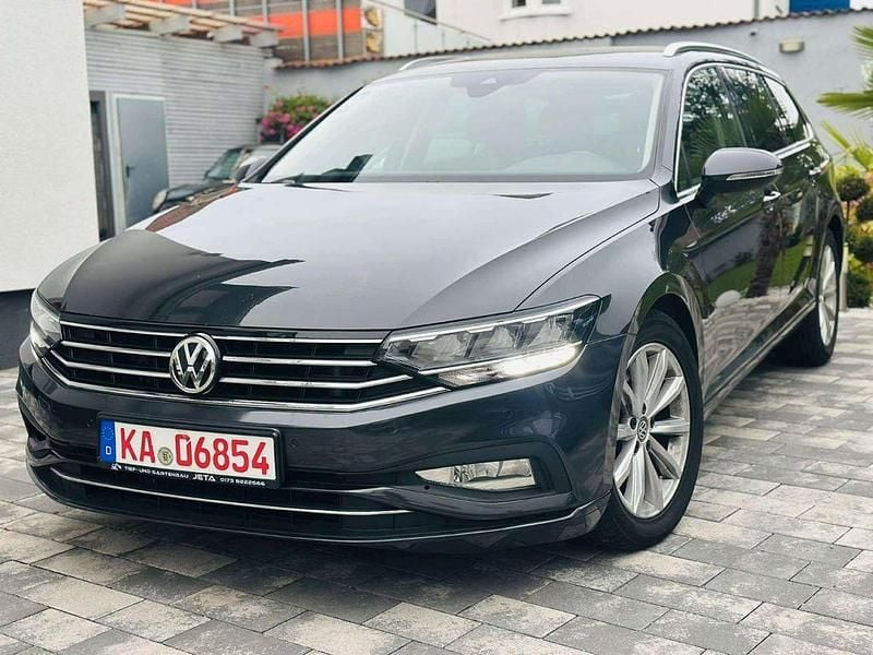 Grau Gebraucht 2020 VW Passat Kombi | 15.300 € (Guter Preis) - Bild 1/4
