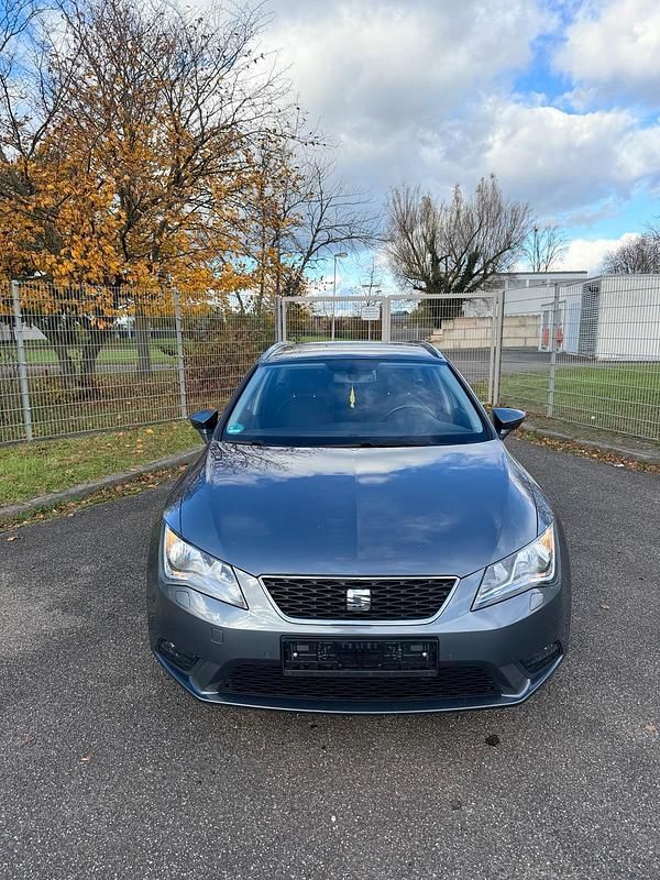 Grau Gebraucht 2015 Seat Leon Kombi | 8.100 € - Bild 1/4