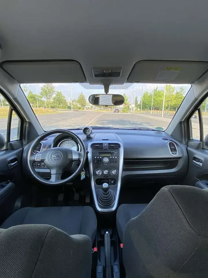 Gebraucht Opel Agila Edition 65 PS (47 kW) 2008 Grau Kleinwagen