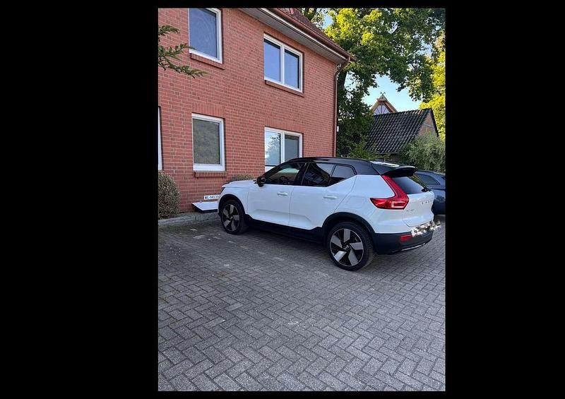 Second-hand Volvo XC40 169 kW (231 CP) 2022 Alb SUV