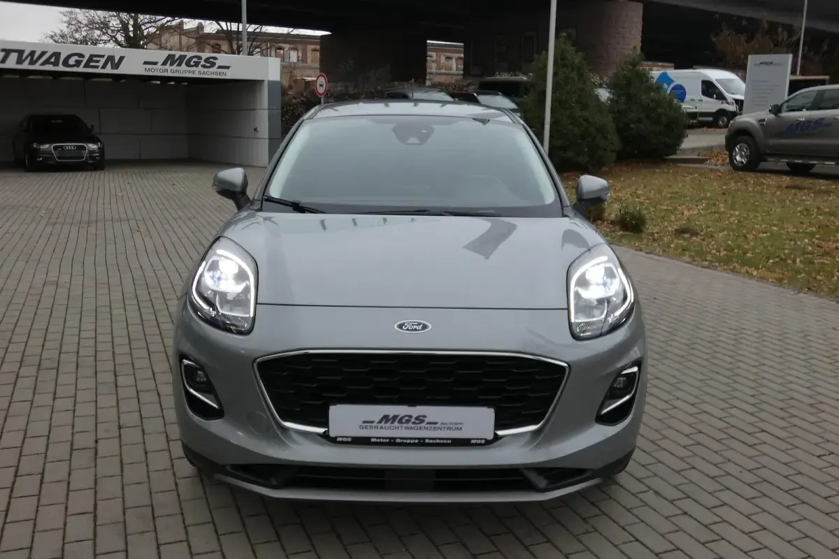 Gebraucht Ford Puma Titanium 125 PS (91 kW) 2021 Solarsilber SUV