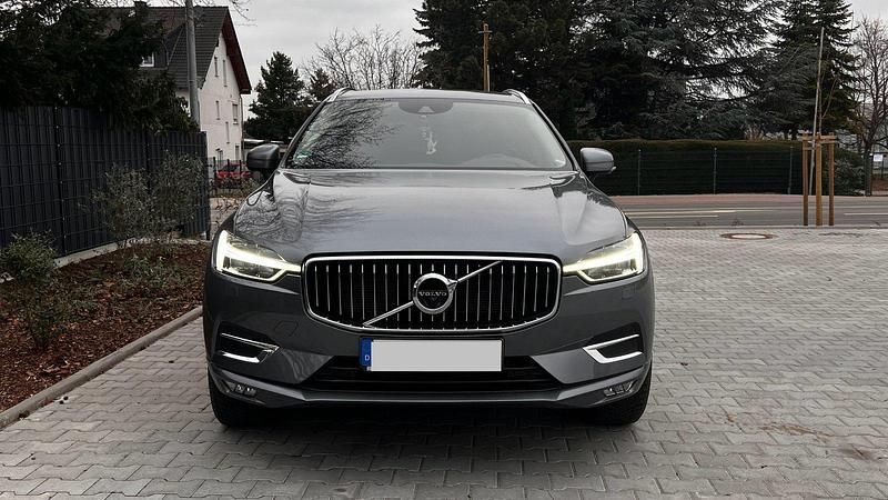 Grau Gebraucht 2019 Volvo XC60 Inscription SUV | 33.000 € (Guter Preis) - Bild 1/4