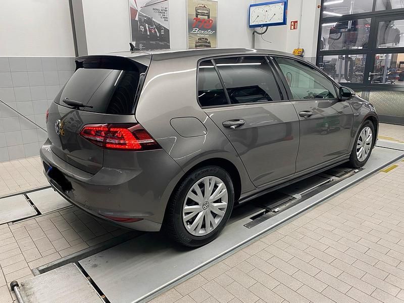 Gebraucht VW Golf VII GTD 184 PS (135 kW) 2015 Grau Limousine