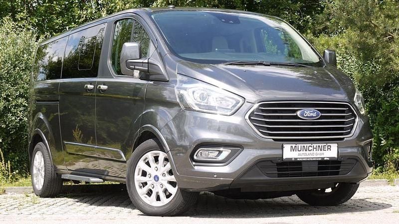 Grau Gebraucht 2018 Ford Tourneo Style Van / Kleinbus | 26.999 € (Fairer Preis) - Bild 1/4