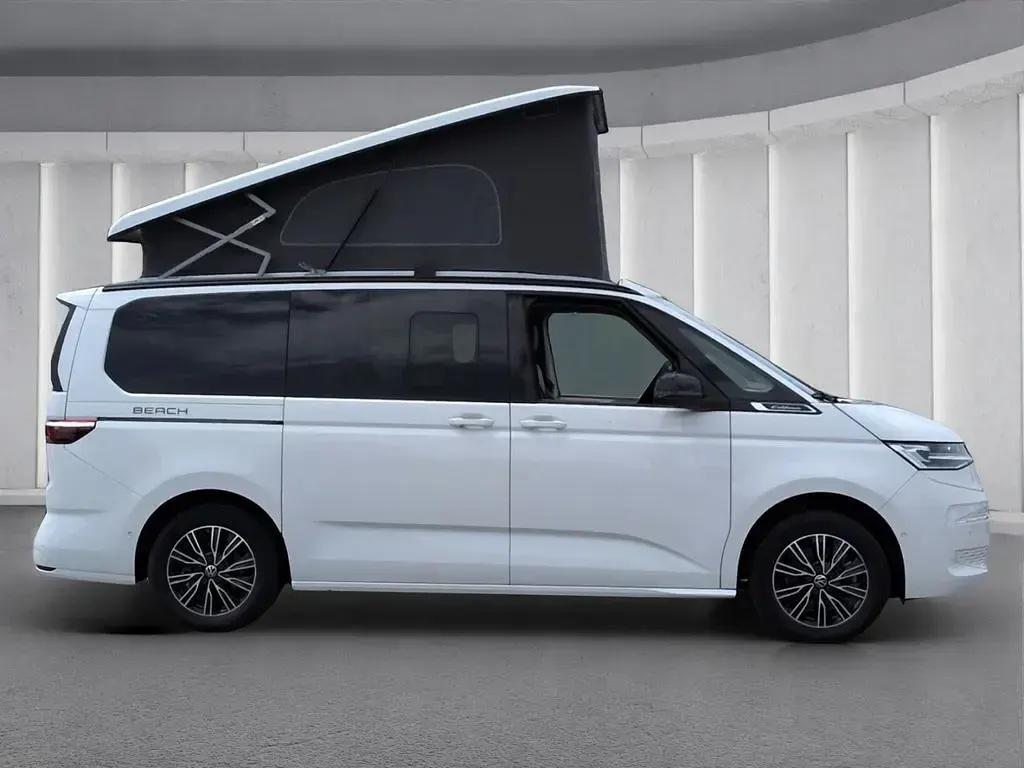 Gebraucht VW T7 Beach 150 PS (110 kW) 2025 Weiß Van