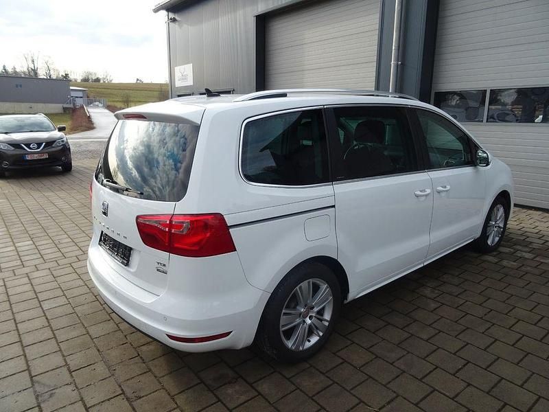Gebraucht Seat Alhambra 140 PS (102 kW) 2015 Weiß Van / Kleinbus