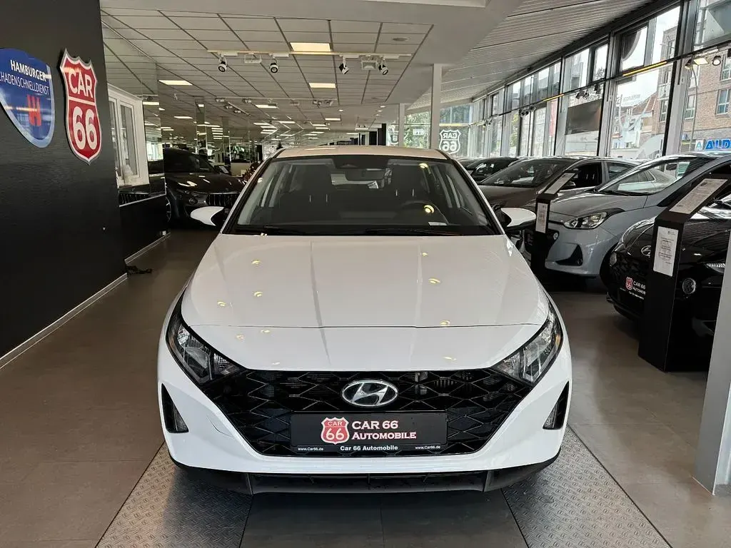 Gebraucht Hyundai i20 Select 101 PS (74 kW) 2023 Other Kleinwagen