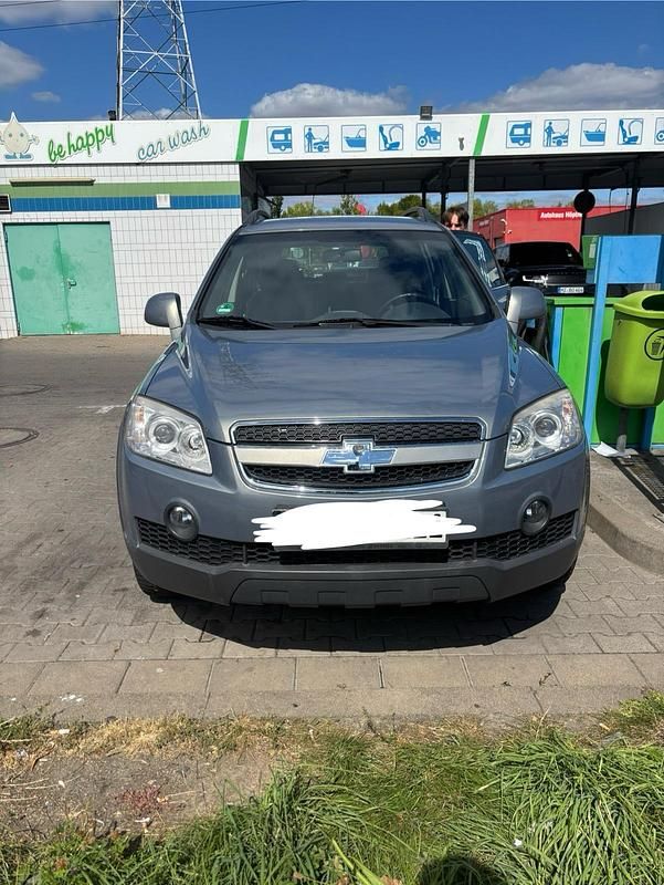 Grau Gebraucht 2012 Chevrolet Captiva SUV | 5.200 € (Superpreis) - Bild 1/4