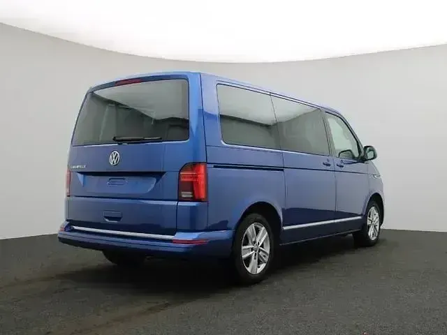 Gebraucht VW Caravelle Highline 150 PS (110 kW) 2021 Blau Van