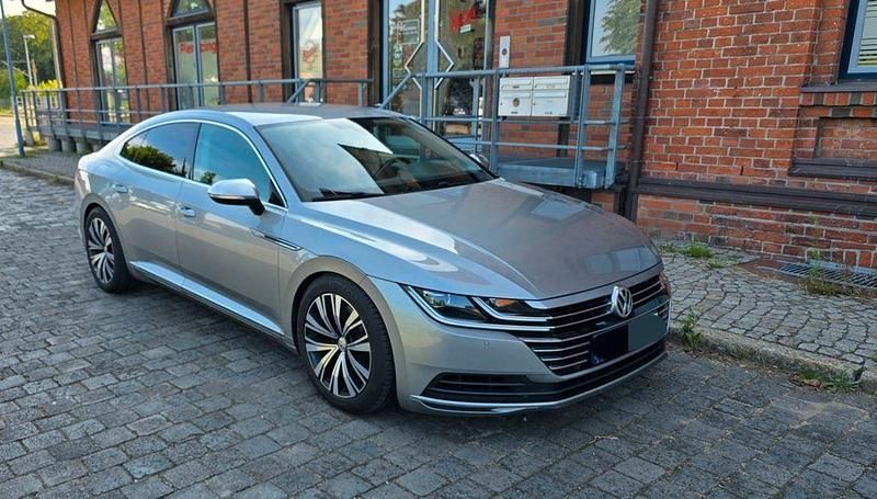 Silber Gebraucht 2017 VW Arteon Limousine | 17.999 € (Superpreis) - Bild 1/4