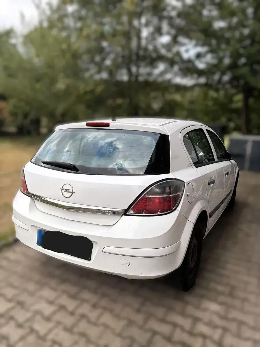 Gebraucht Opel Astra 90 PS (66 kW) 2009 Weiß Kombi