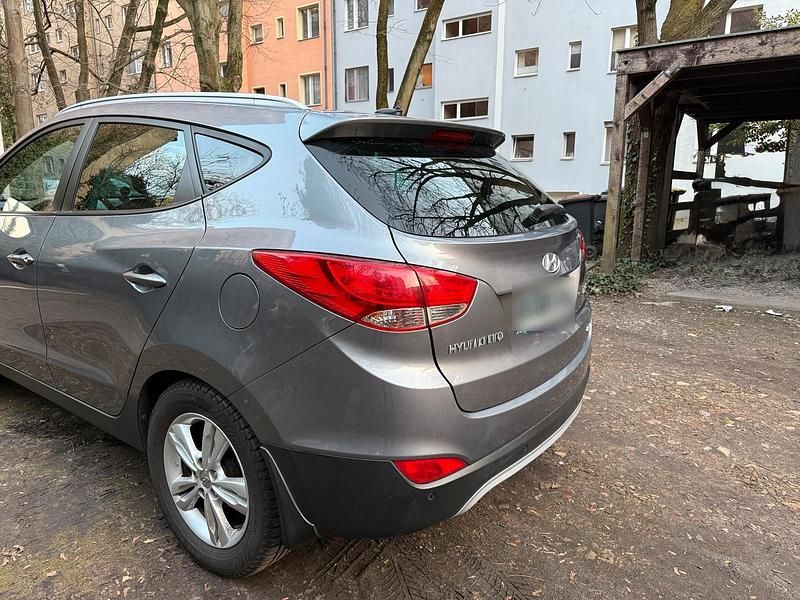 Gebraucht Hyundai ix35 120 PS (88 kW) 2013 Grau SUV