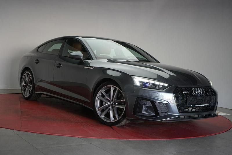 Daytona gray pearl effect Gebraucht 2020 Audi A5 S-Line Coupé | 30.490 € (Fairer Preis) - Bild 1/4