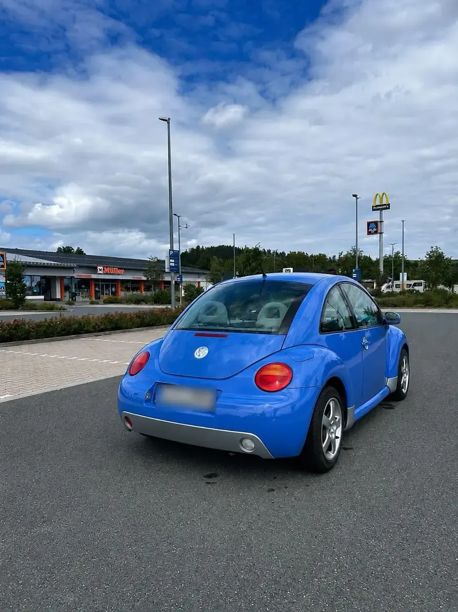 Gebraucht VW New Beetle 75 PS (55 kW) 2002 Blau Kleinwagen