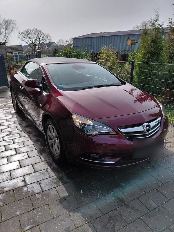 Gebraucht Opel Cascada 140 PS (102 kW) 2014 Rot Cabrio