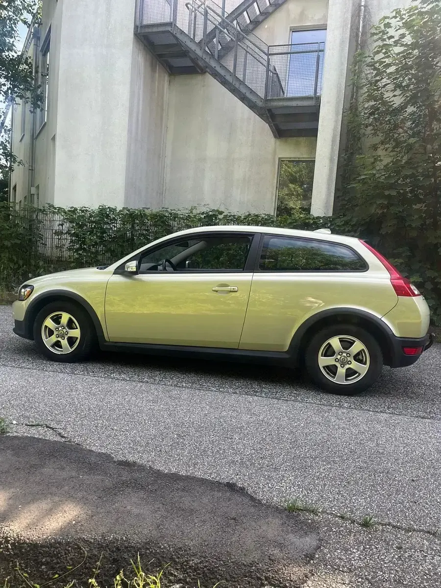 Gebraucht Hyundai i30 110 PS (80 kW) 2007 Gold Kleinwagen