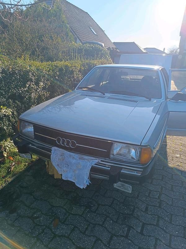 Gebraucht Audi 100 86 PS (63 kW) 1978 Silber Limousine