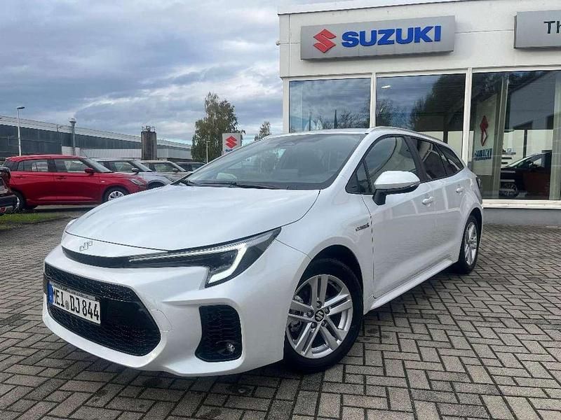 Weiß Gebraucht 2025 Suzuki Swace Comfort+ Kombi | 29.900 € (Teuer) - Bild 1/4
