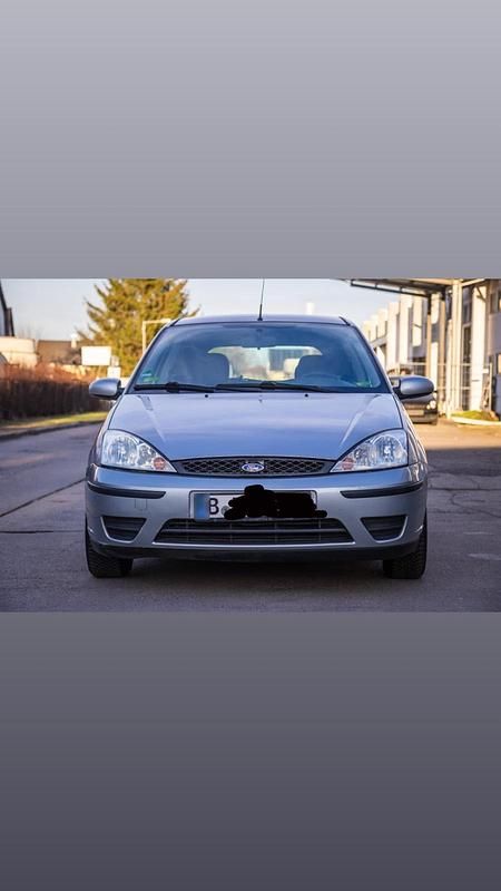 Usata Ford Focus 75 CV (55 kW) 2004 Argento Utilitaria