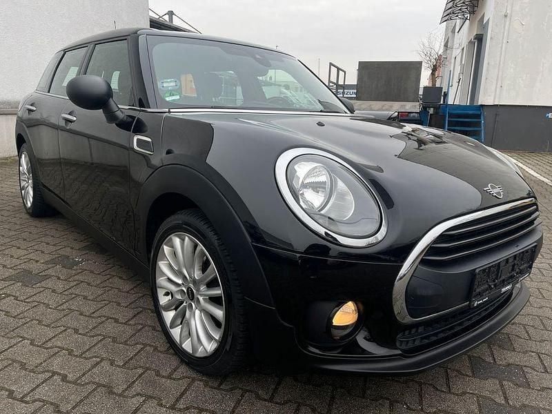 Gebraucht Mini One Clubman 102 PS (75 kW) 2019 Midnight black Kombi