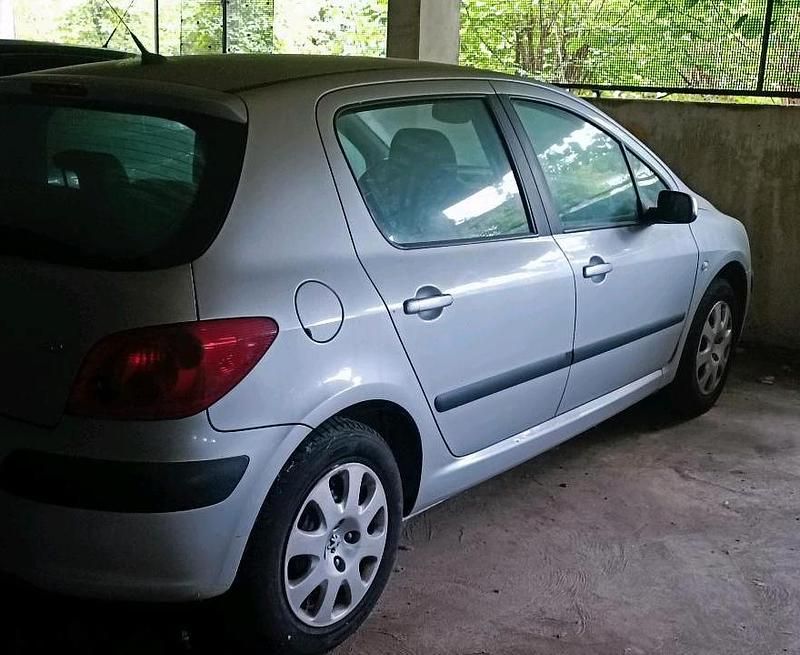Gebraucht Peugeot 307 109 PS (80 kW) 2003 Silber Limousine