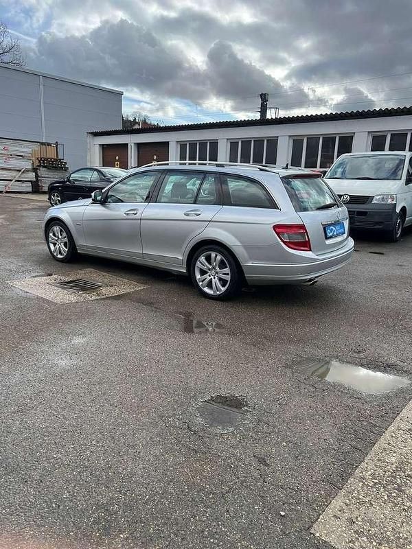 Gebraucht Mercedes C220 Avantgarde 170 PS (125 kW) 2008 Iridiumsilber  metalliclack Kombi