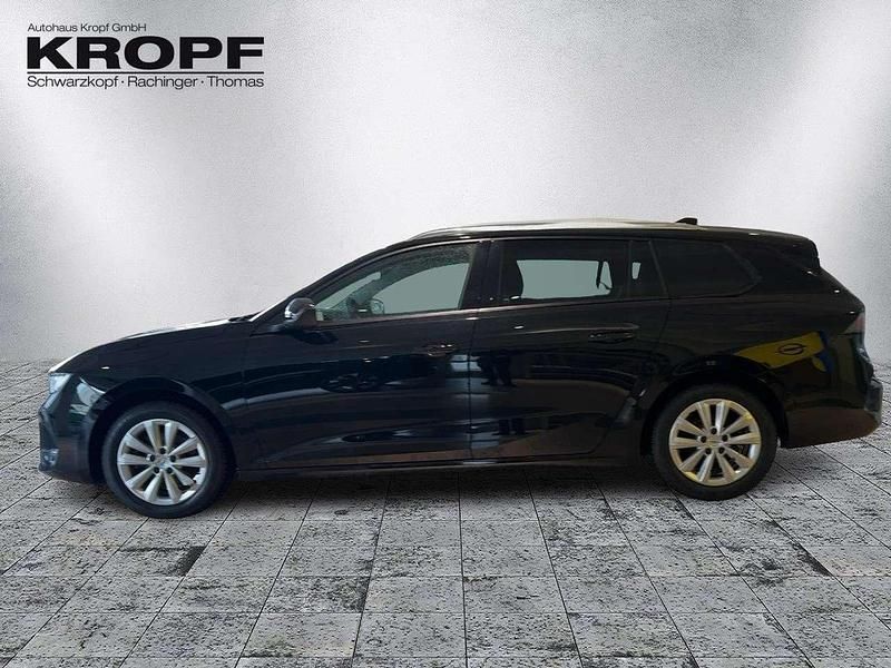 Gebraucht Opel Astra Elegance 131 PS (96 kW) 2023 Lackierung schwarz perla nera/ Kombi