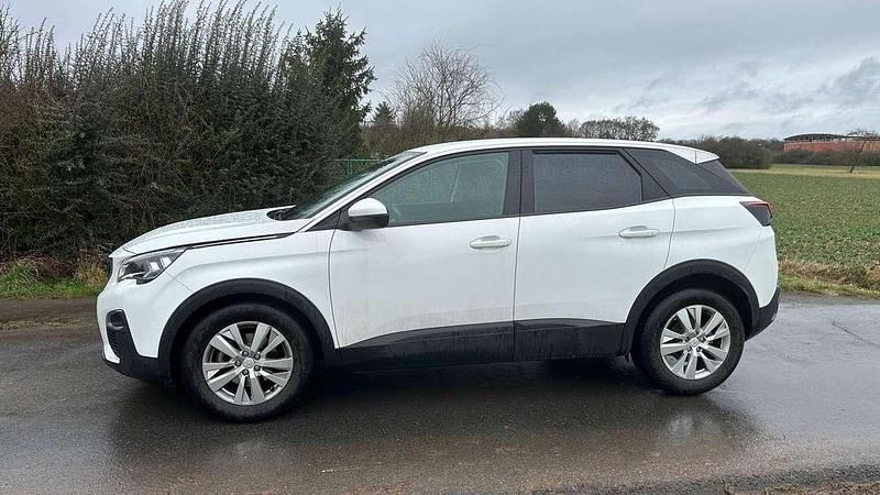 Gebraucht Peugeot 3008 131 PS (96 kW) 2017 Weiß SUV