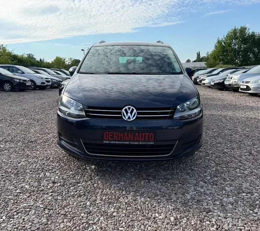 Gebraucht VW Sharan Comfortline 140 PS (102 kW) 2012 Blau Van / Kleinbus