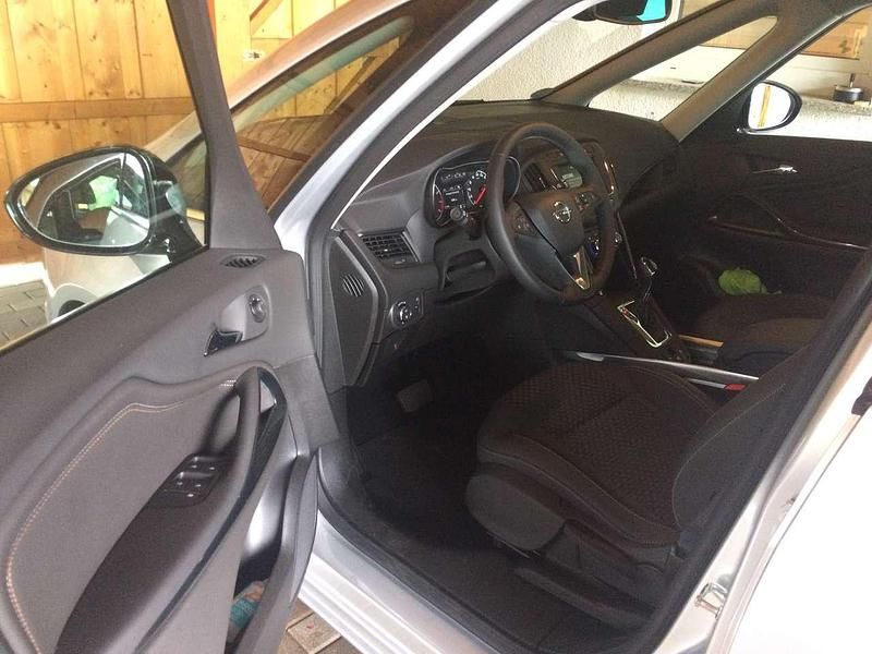 Gebraucht Opel Zafira Tourer 140 PS (102 kW) 2017 Silber Van / Kleinbus