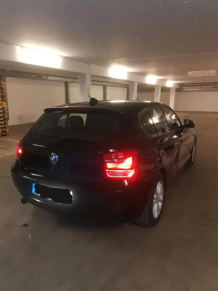 Gebraucht BMW 116 136 PS (100 kW) 2011 Schwarz Kleinwagen