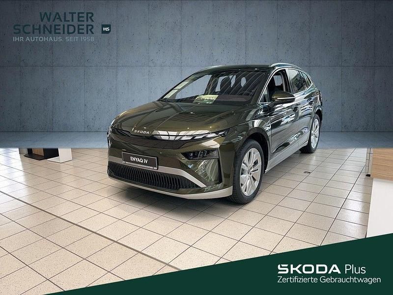 Olibogrün metallic Gebraucht 2025 Skoda Enyaq iV SUV | 37.990 € (Guter Preis) - Bild 1/4