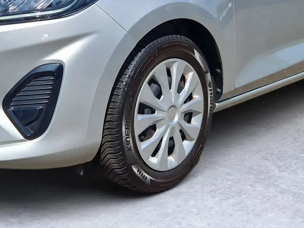 Gebraucht Ford Fiesta Cool & Connect 101 PS (74 kW) 2023 Silber metallic Kleinwagen