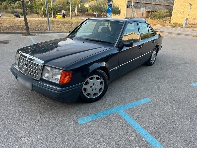 Gebraucht 1992 Mercedes E220 Sportline Limousine | 9.000 € - Bild 1/4