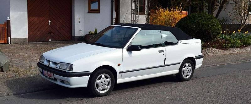 Gebraucht Renault 19 88 PS (64 kW) 1993 Weiß Cabrio