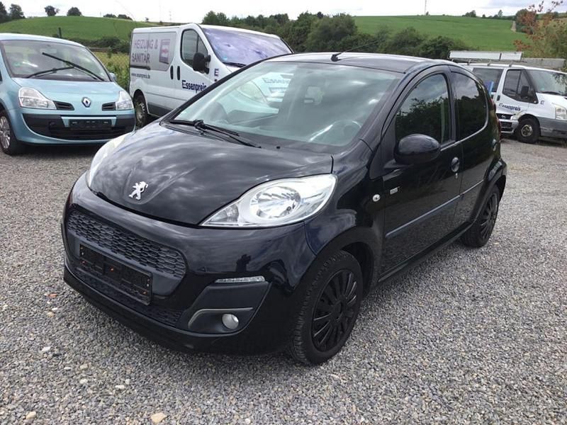 Schwarz Gebraucht 2013 Peugeot 107 Envy Kleinwagen | 3.300 € (Guter Preis) - Bild 1/4