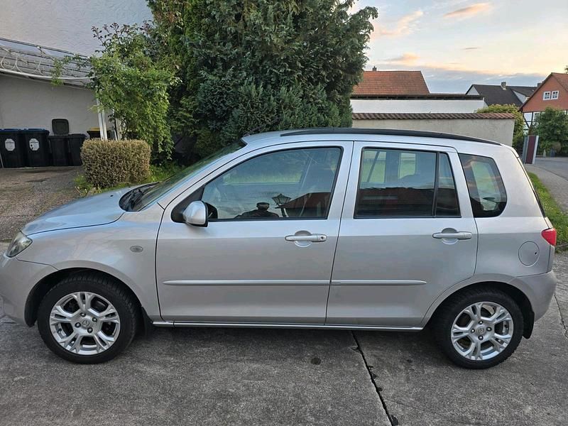 Gebraucht Mazda 2 80 PS (58 kW) 2004 Silber Kleinwagen