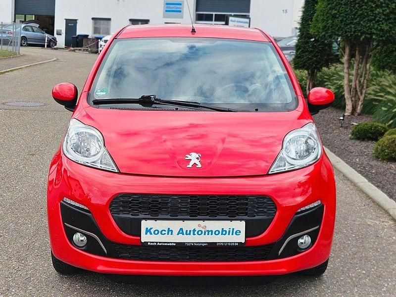 Rot Gebraucht 2013 Peugeot 107 Active Kleinwagen | 4.999 € (Fairer Preis) - Bild 1/4