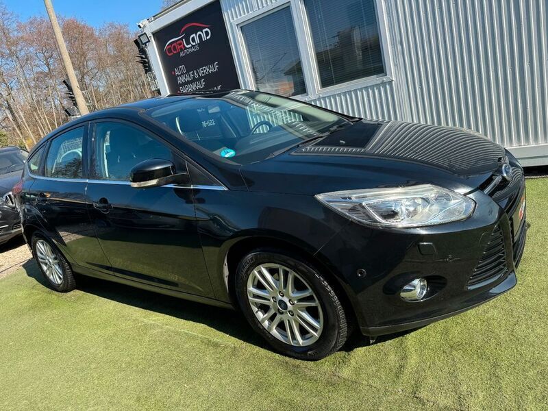 Schwarz Gebraucht 2013 Ford Focus Titanium Limousine | 7.990 € (Fairer Preis) - Bild 1/4